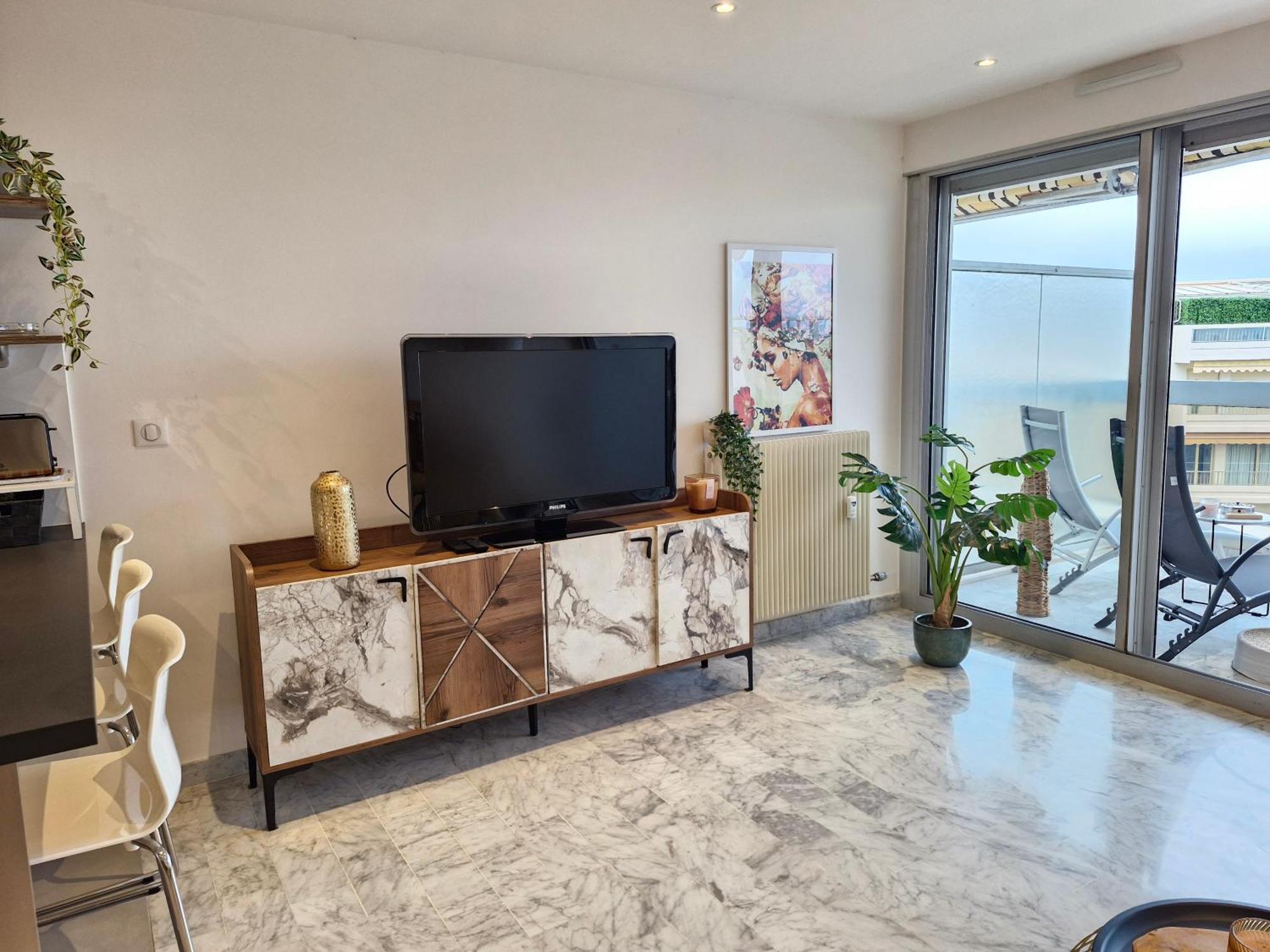 Sunny and cosy sea view studio Antibes Zewnętrze zdjęcie